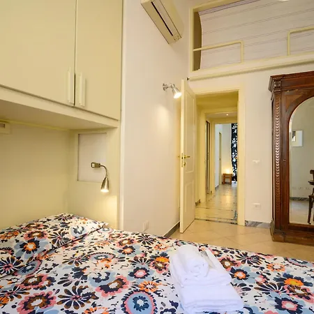 Apartment Quattro Cantoni Monti Rom